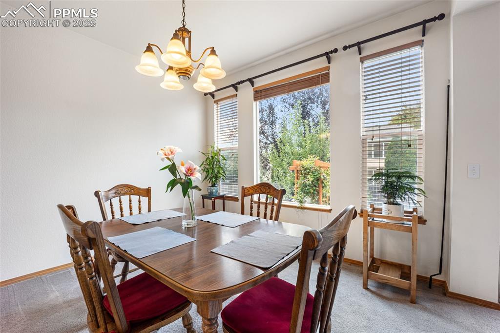 Image 7 of 43: Dining Area