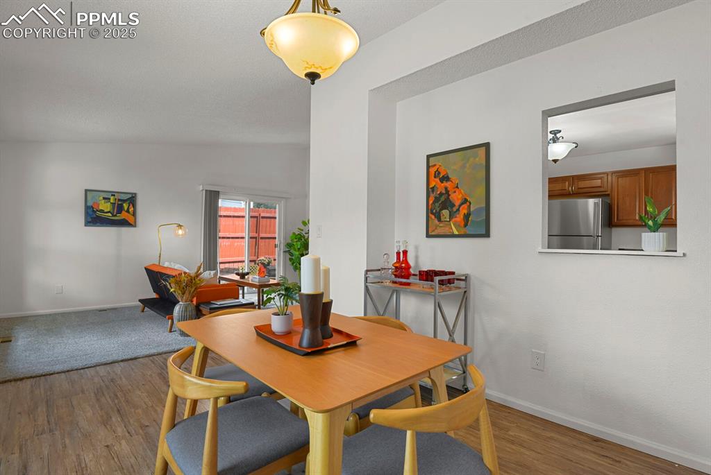 Image 24 of 48: Dining Area