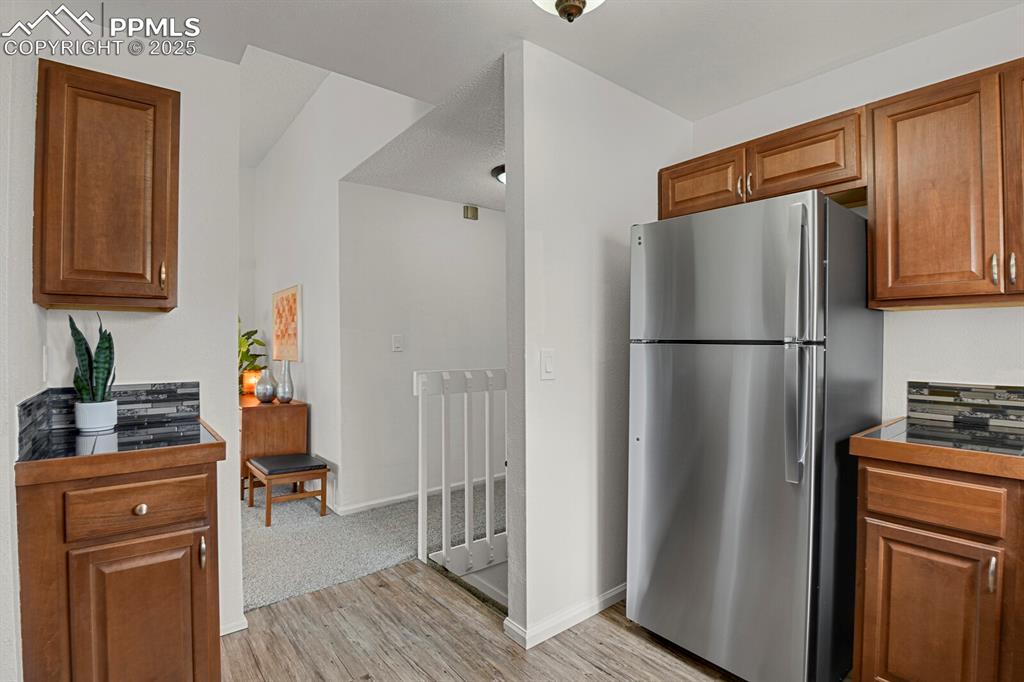 Image 29 of 48: Kitchen