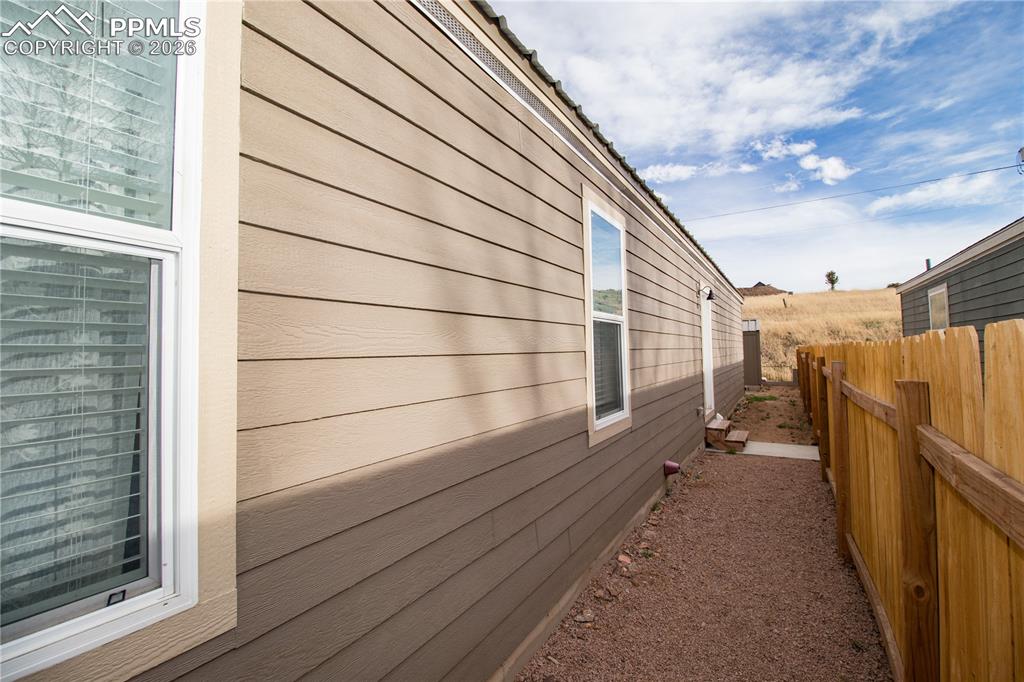 Image 18 of 21: Side of Structure
