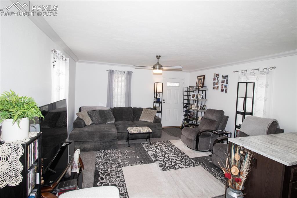 Image 3 of 21: Living Room