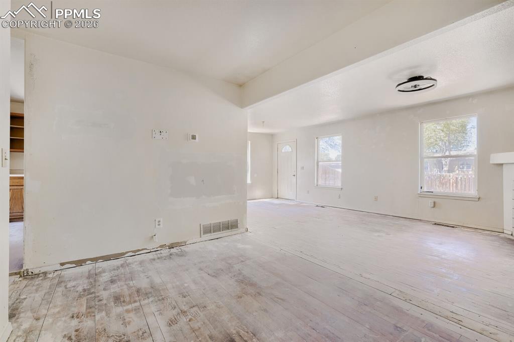 Image 7 of 17: Living Room