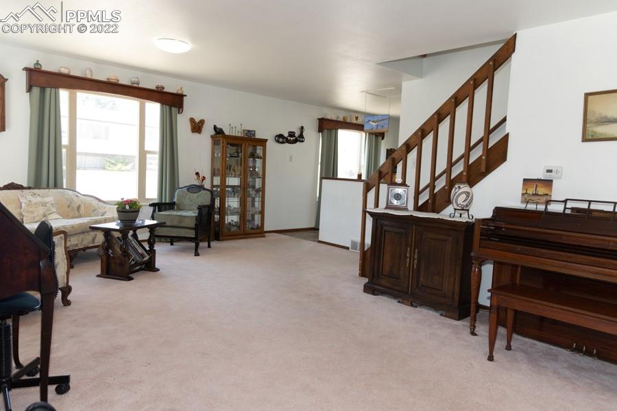 Listing 5747967, Image 3 of 43