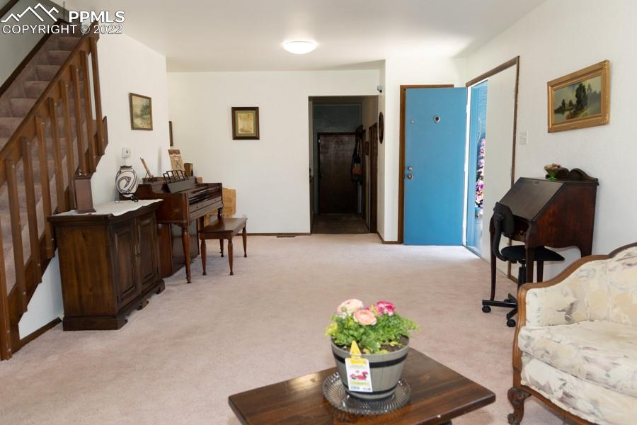 Listing 5747967, Image 4 of 43