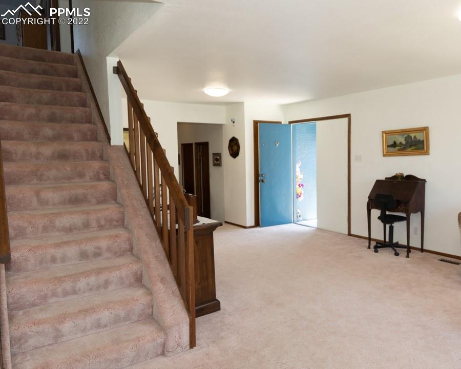 Listing 5747967, Image 5 of 43