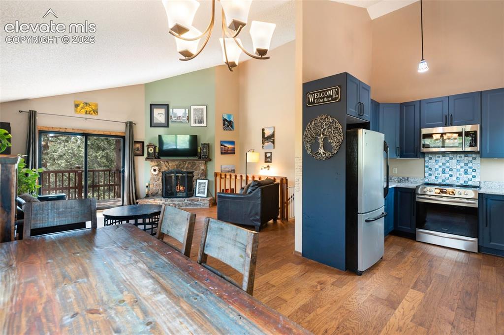 Image 5 of 48: Dining Area