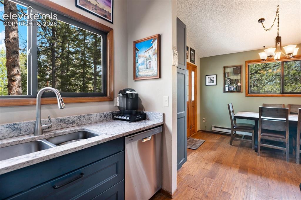 Image 9 of 48: Kitchen