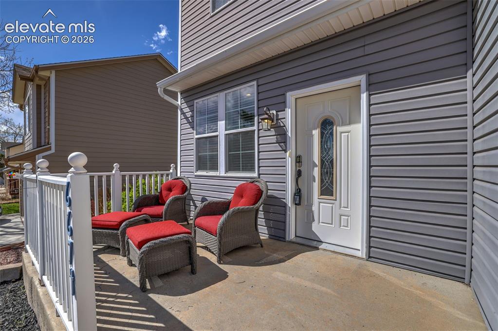 Image 4 of 41: Patio
