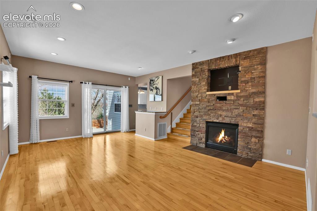 Image 6 of 41: Living Room