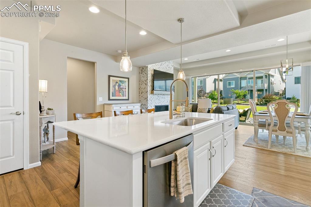 Image 12 of 35: Kitchen
