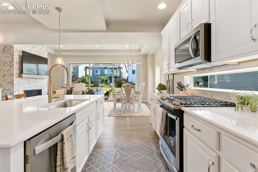 Image 13 of 35: Kitchen