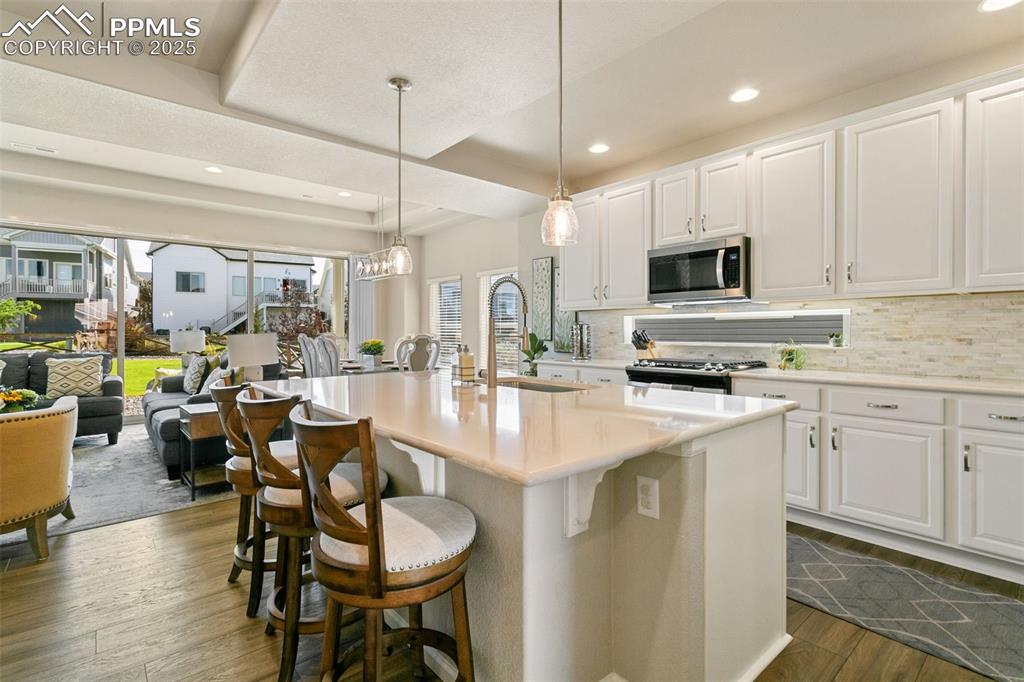 Image 14 of 35: Kitchen