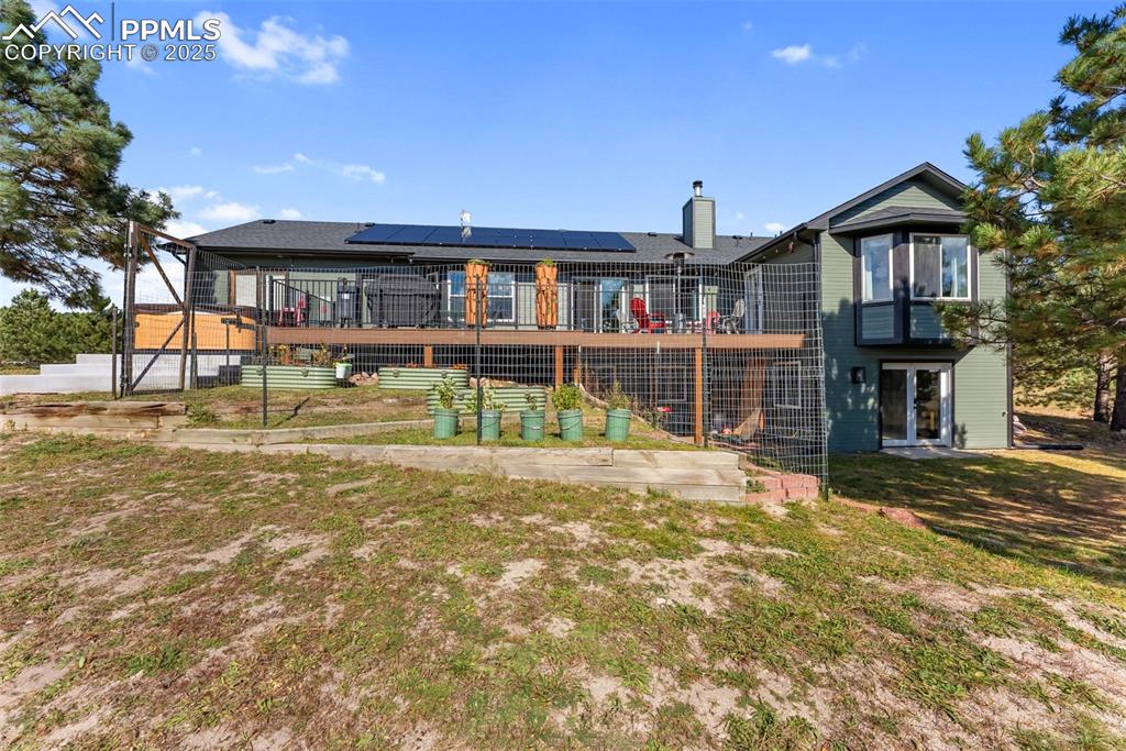 Image 39 of 50: Back of Structure