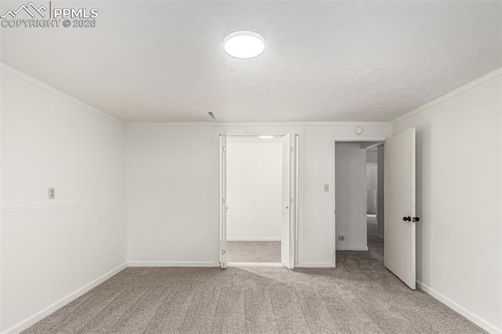 Image 29 of 50: Bedroom