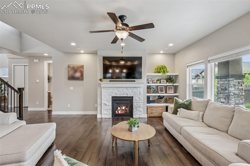 Image 11 of 43: Living Room