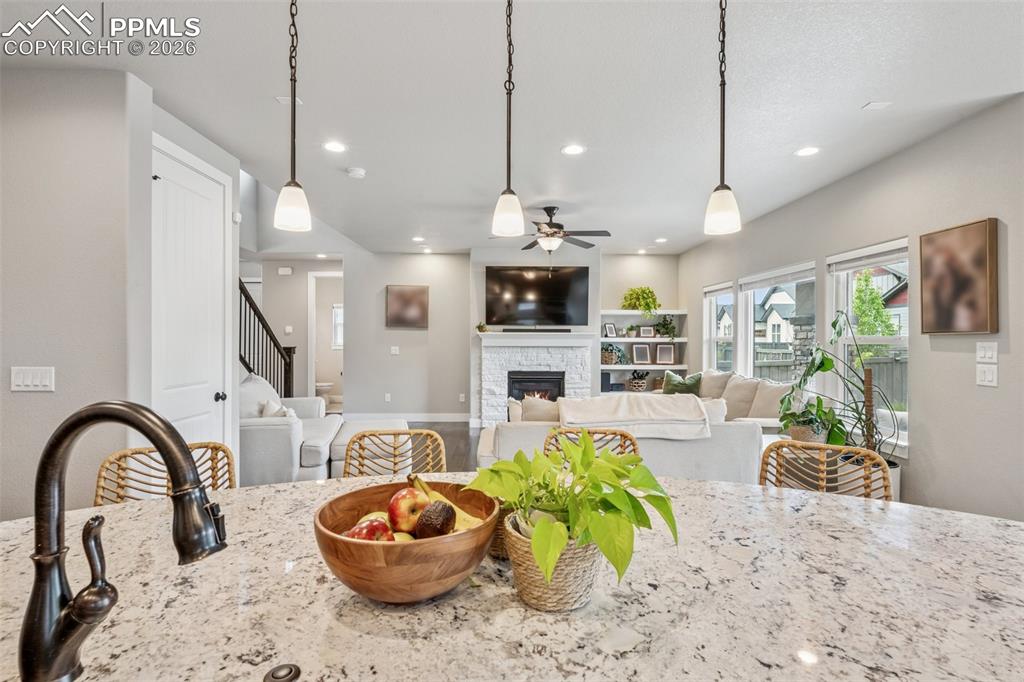 Image 16 of 43: Dining Area