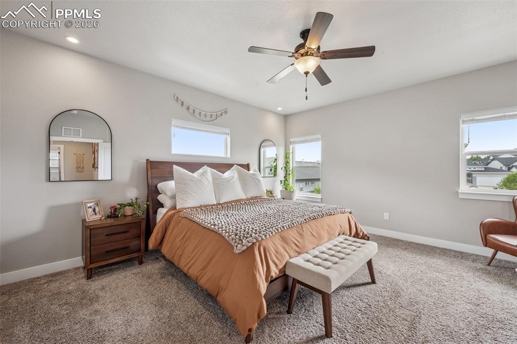 Image 17 of 43: Bedroom