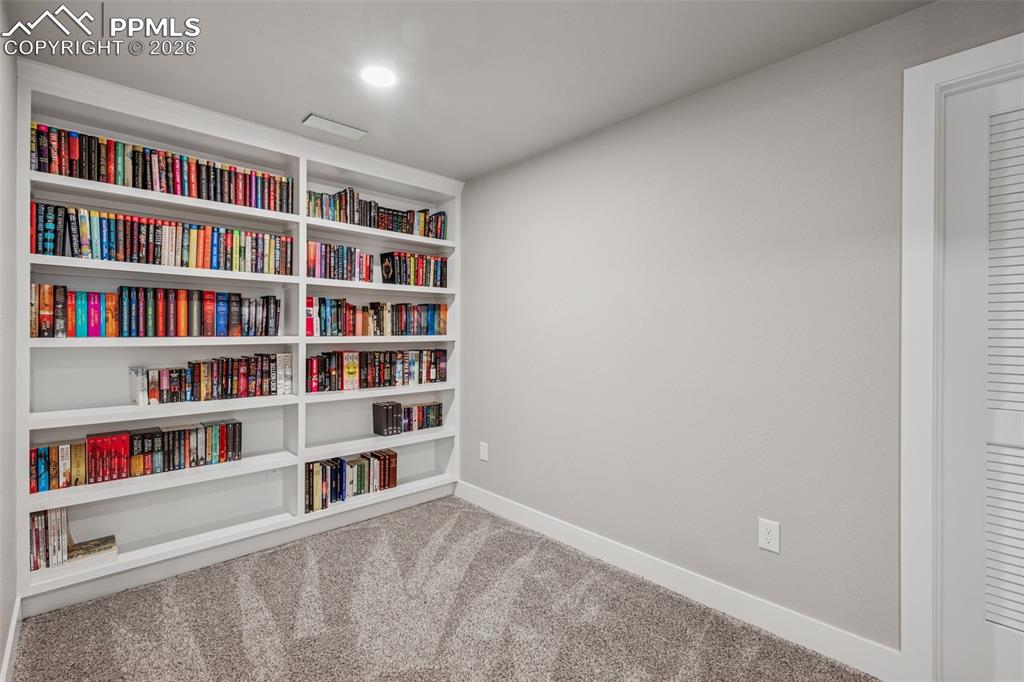 Image 30 of 43: Sitting Room