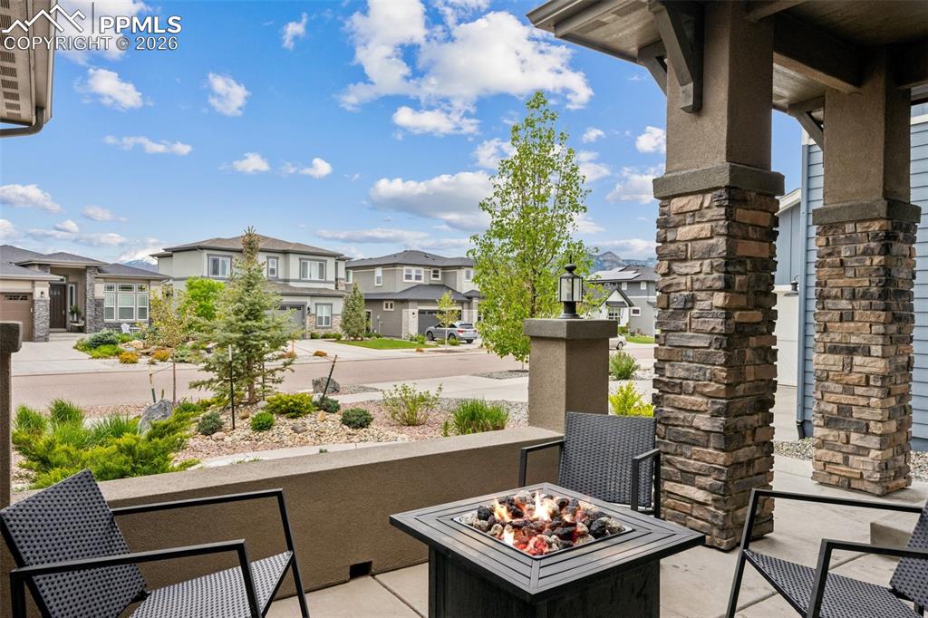 Image 36 of 43: Patio