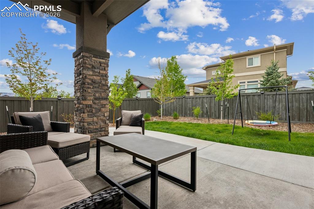 Image 37 of 43: Patio