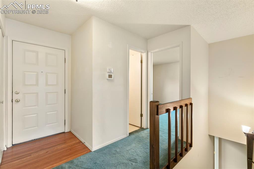 Image 17 of 32: Entrance Foyer