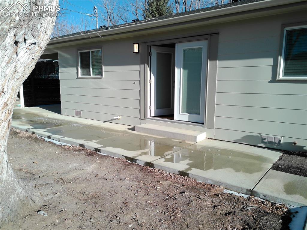 Image 19 of 46: Back of Structure