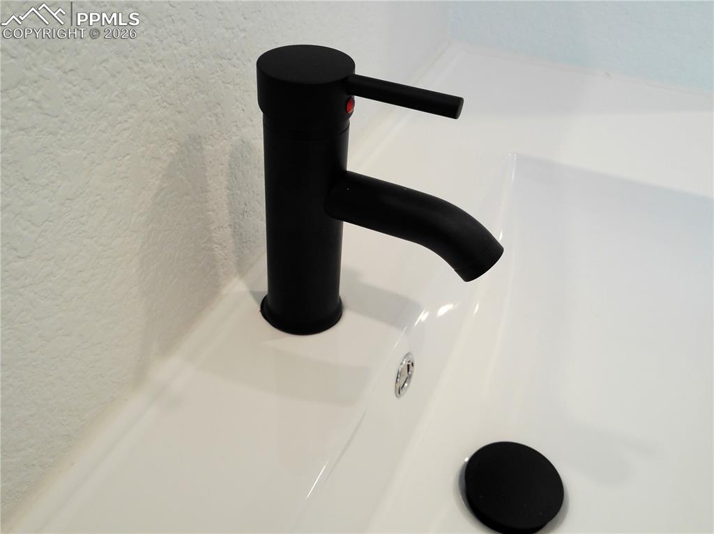 Image 35 of 46: Master Bathroom