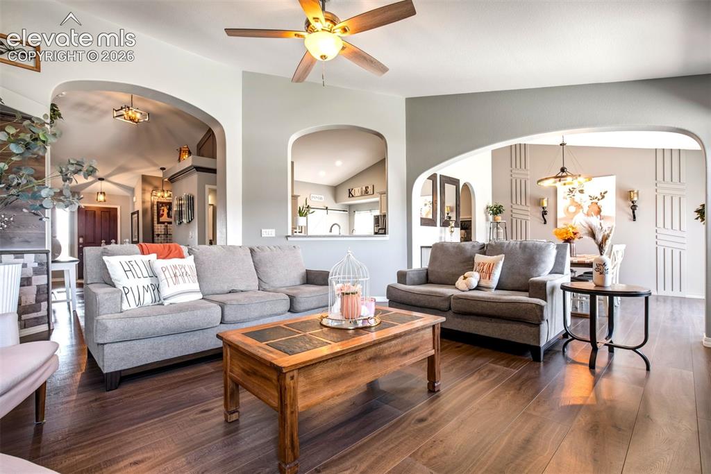 Image 10 of 50: Living Room