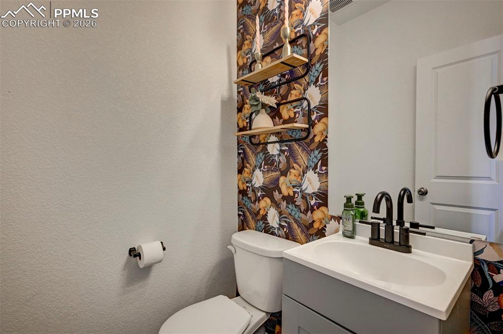 Image 11 of 26: Bathroom