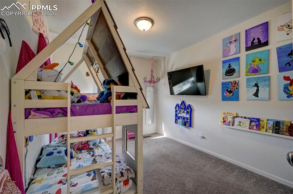 Image 19 of 26: Bedroom