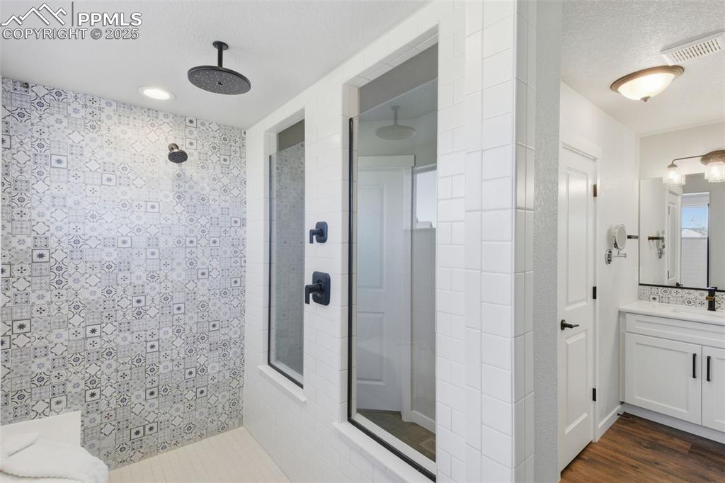 Image 22 of 50: Master Bathroom