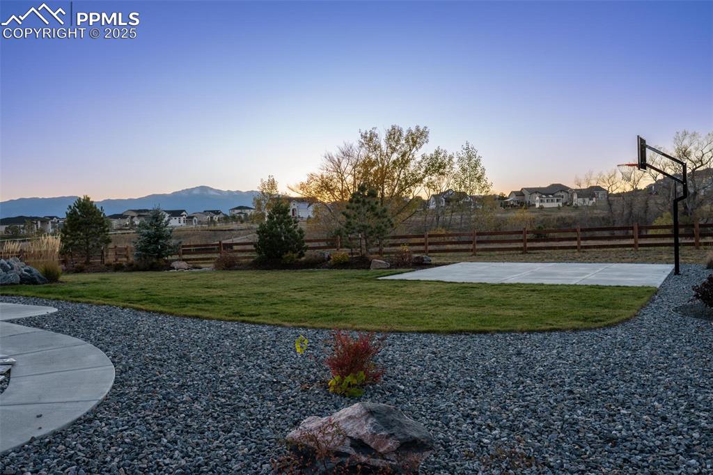 Image 50 of 50: Yard