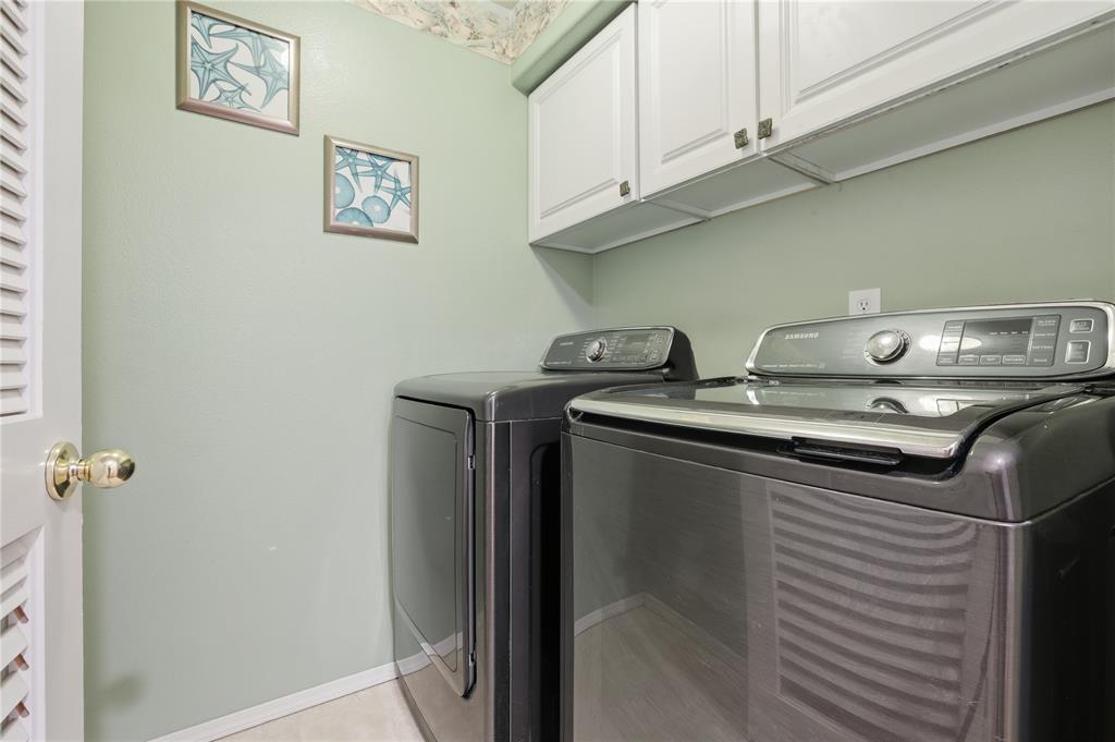 Image 20 of 43: Laundry