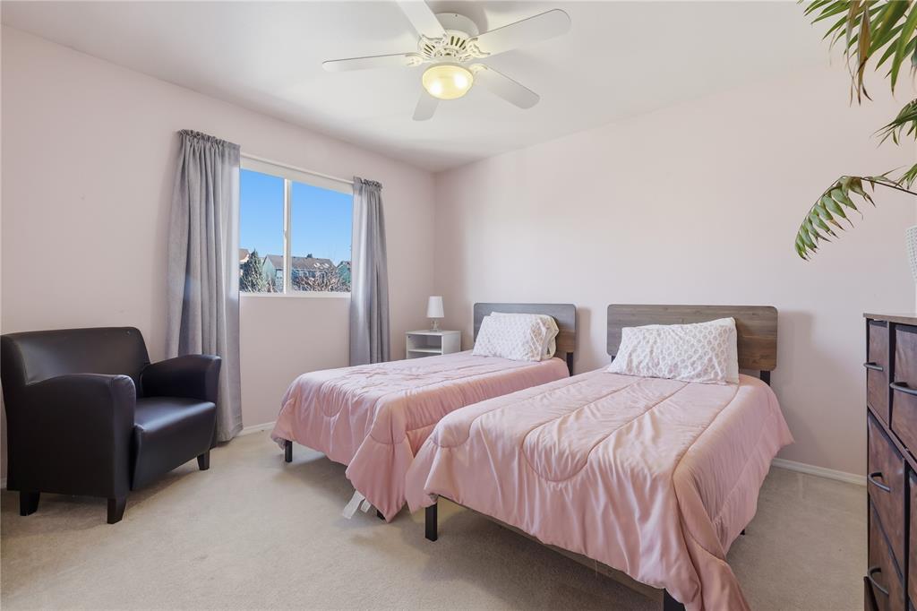 Image 33 of 43: Bedroom