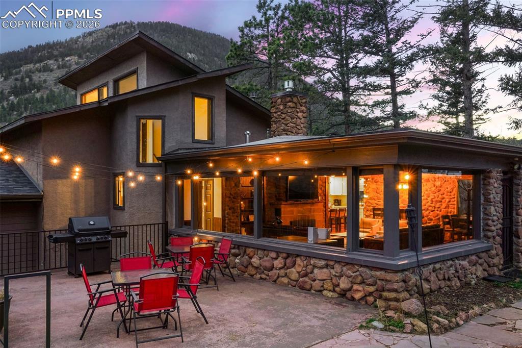 Image 2 of 39: Back of Structure