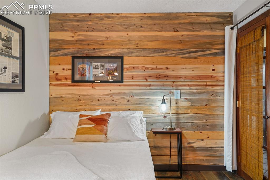 Image 35 of 39: Bedroom 3