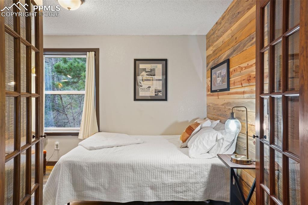 Image 36 of 39: Bedroom 3