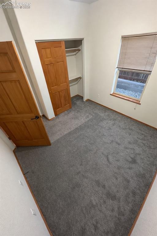 Image 13 of 17: Bedroom