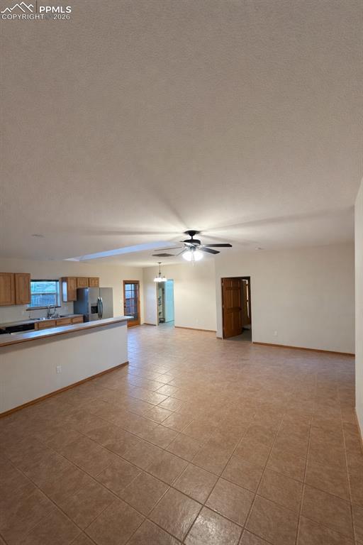 Image 7 of 17: Living Room