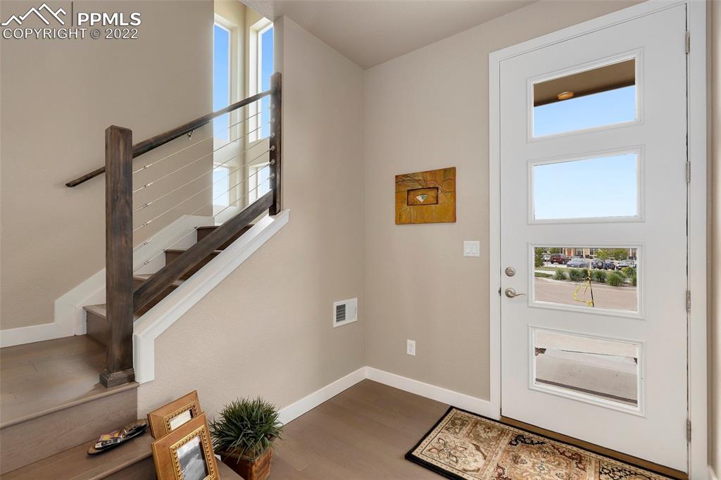 Listing 5760457, Image 3 of 32