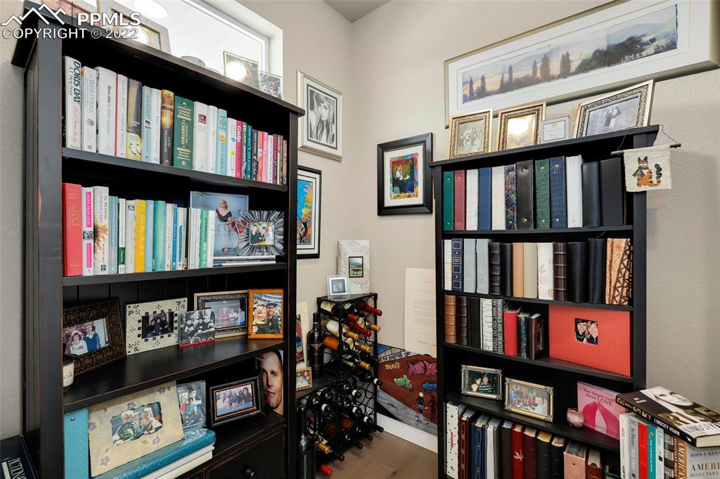 Listing 5760457, Image 4 of 32