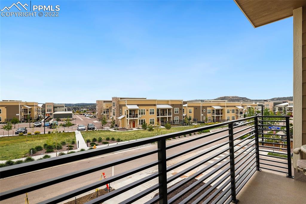 Listing 5760457, Image 9 of 32
