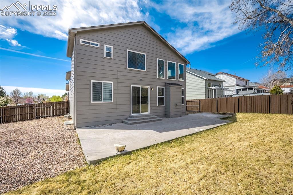 Image 26 of 27: Back of Structure