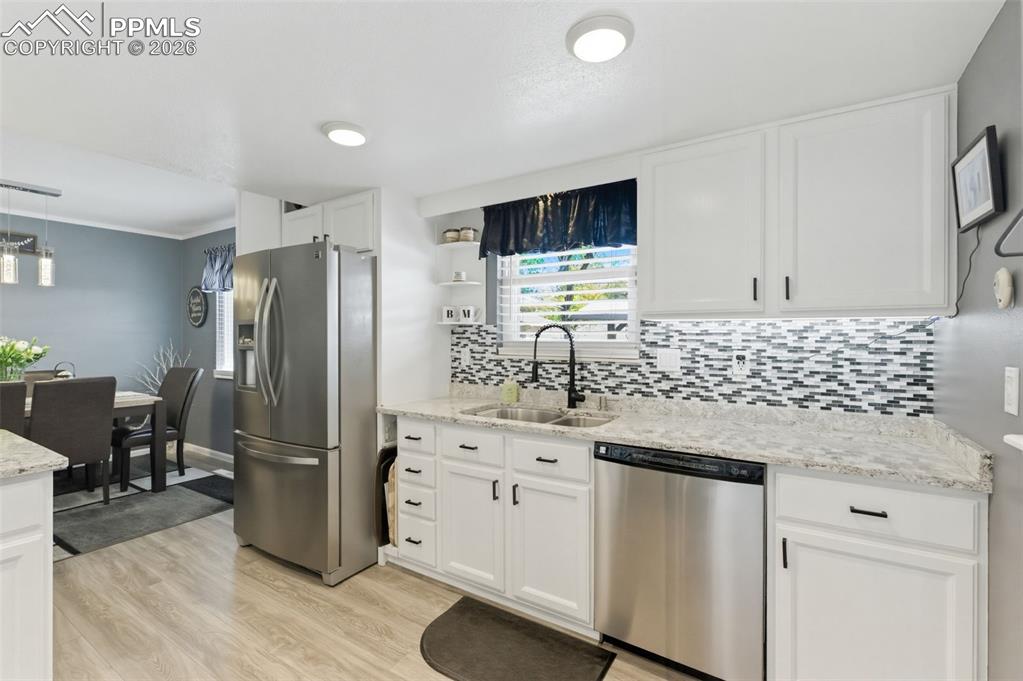 Image 11 of 29: Dining Area