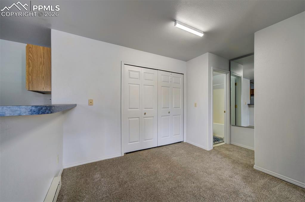 Image 11 of 25: Dining Area