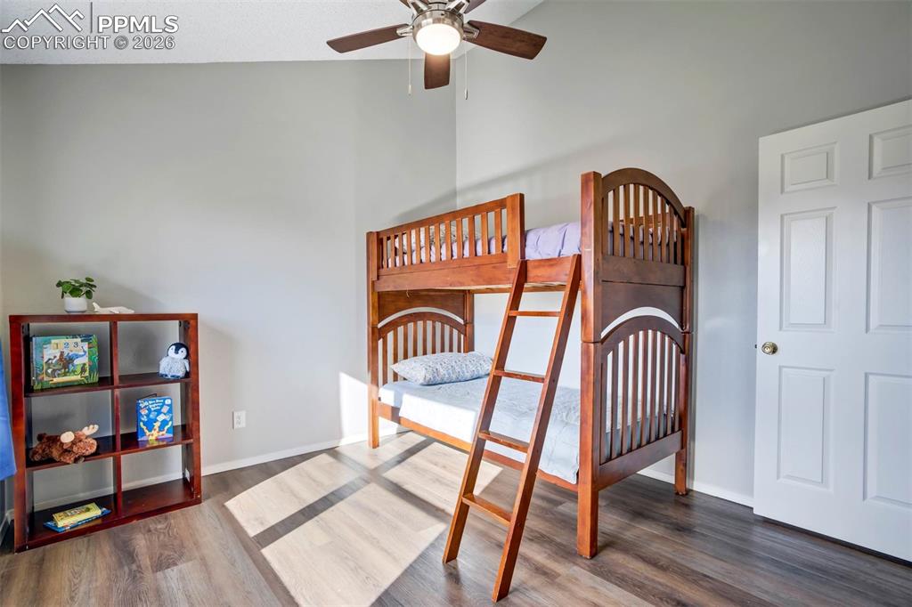 Image 25 of 43: Bedroom (2) with mountain view