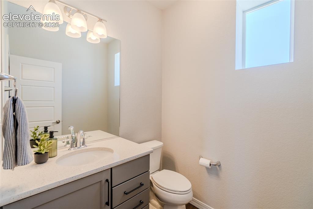 Image 17 of 47: Bathroom