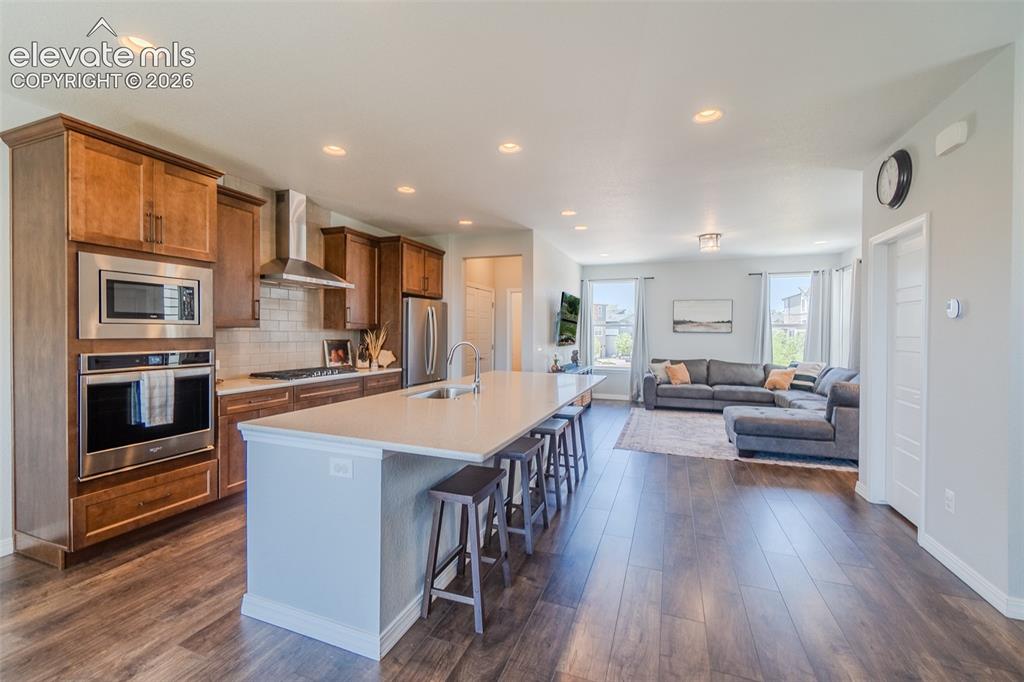Image 8 of 47: Kitchen