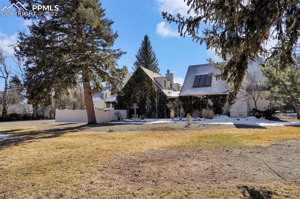 Listing 5765316, Image 1 of 29