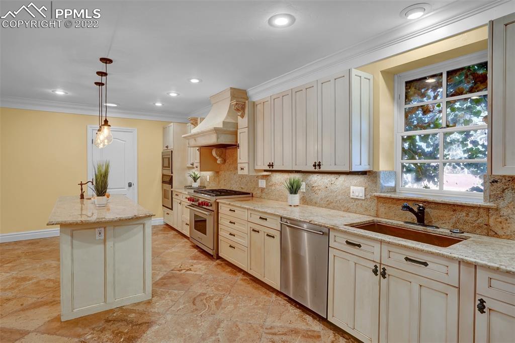 Listing 5765316, Image 12 of 29